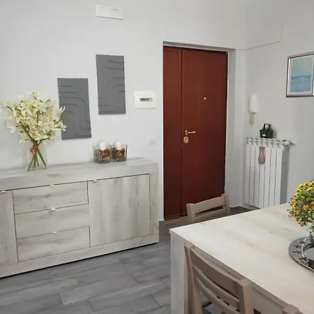 Casa Agrippina بيت للعطل *
